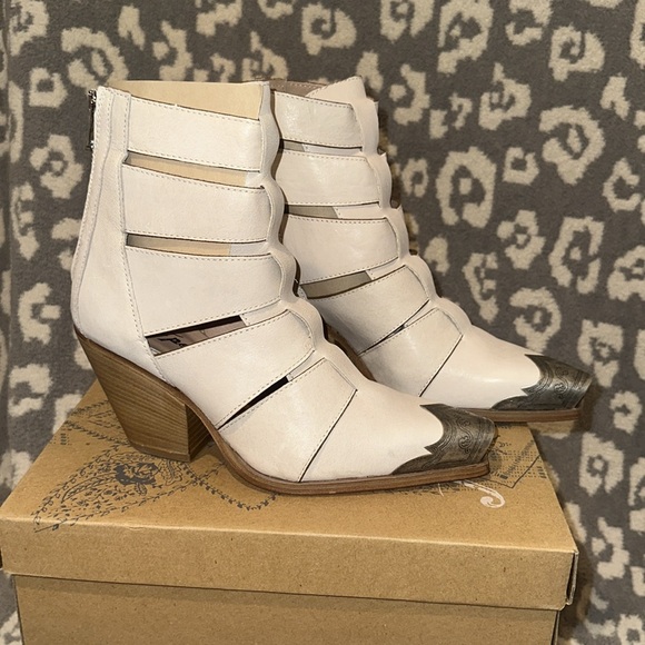 Free People Brayden Fisherman Boots in ECRU 🥰 New 🆕 & Never Worn 😍 - Picture 4 of 17